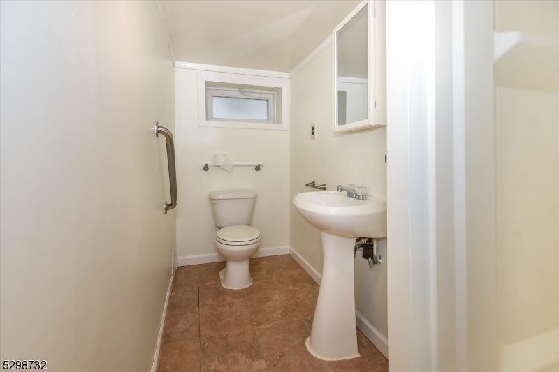 19 Field Road Maplewood, NJ 07040 - Photo 25 of 32 Gallery Image 25