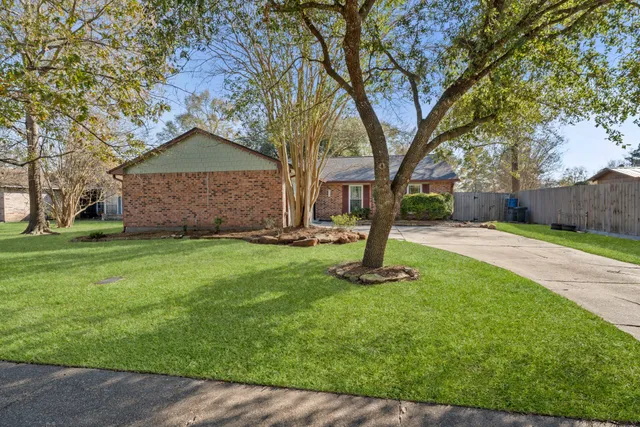 $259,900 | 9806 Cassowary Drive, Conroe, TX 77385