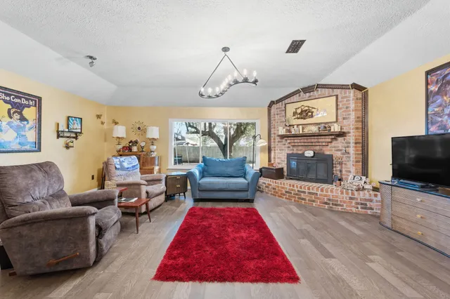 $259,900 | 9806 Cassowary Drive, Conroe, TX 77385