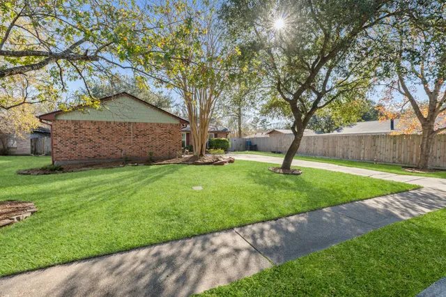 $259,900 | 9806 Cassowary Drive, Conroe, TX 77385