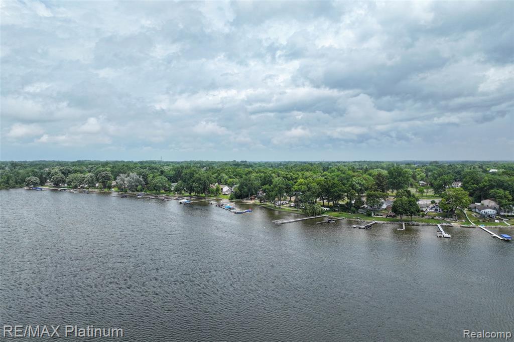 2 Serenity Shore Fenton, MI 48430 - Photo 15 of 22