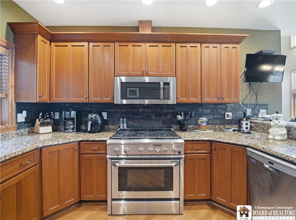 8524 Ridgeview, Unit 8524 Clymer, NY 14724 - Photo 19 of 49 Kitchen
