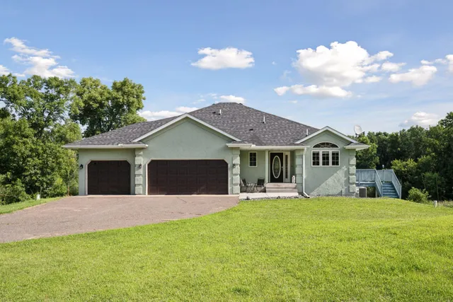 $485,000 | 51823 Birch Avenue, Rush City, MN 55069