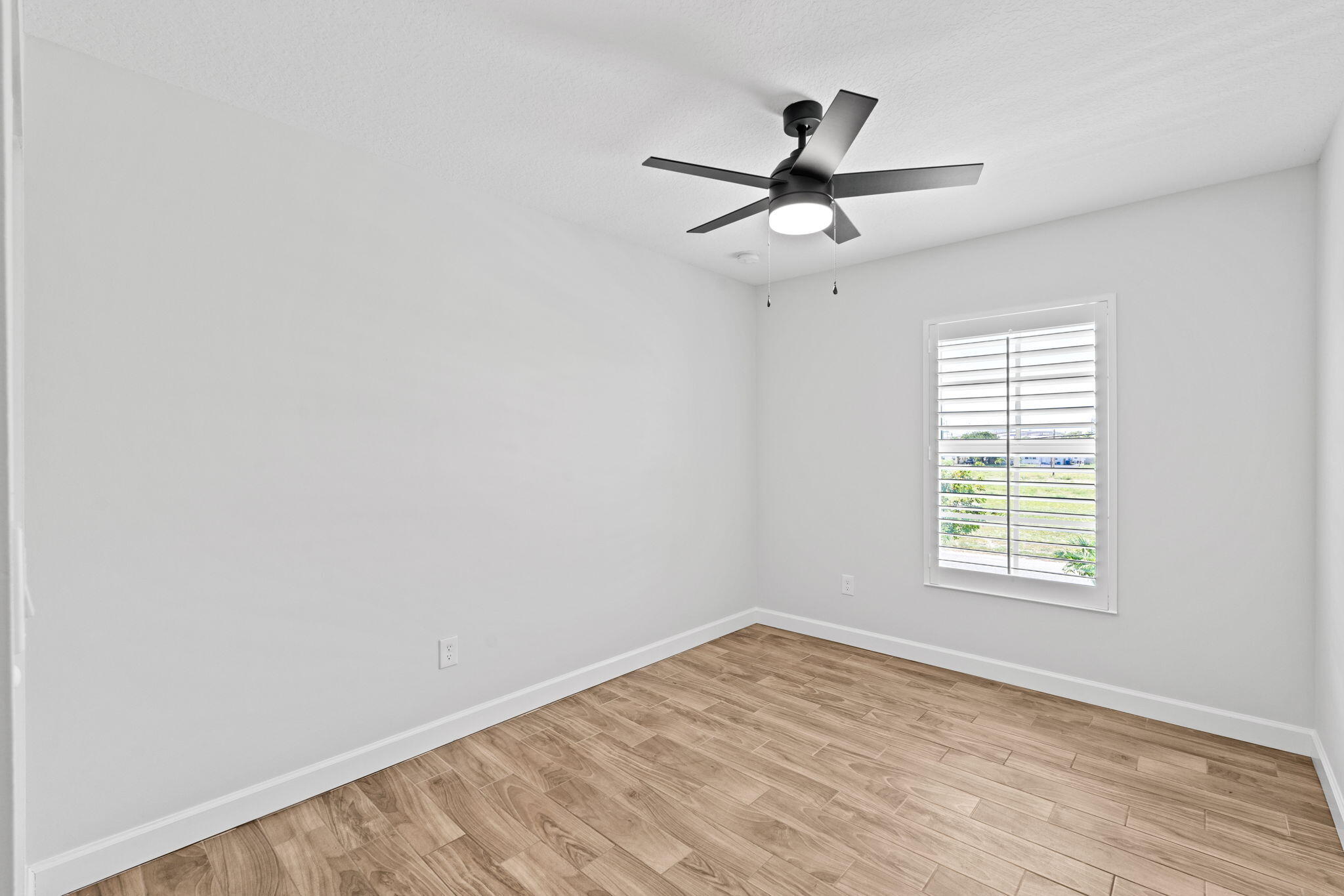 56 West 12th Street, Unit D Riviera Beach, FL 33404 - Photo 15 of 30 20-web-or-mls-A7406901