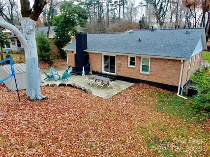 a view of house and outdoor space
