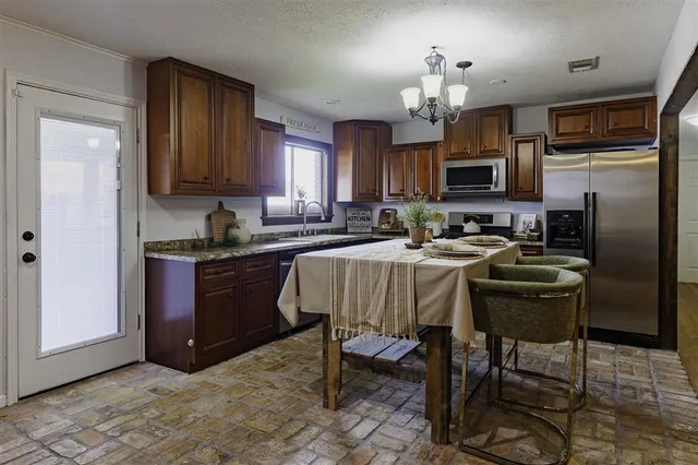 $184,900 | 4115 Heyd Avenue, Lake Charles, LA 70605