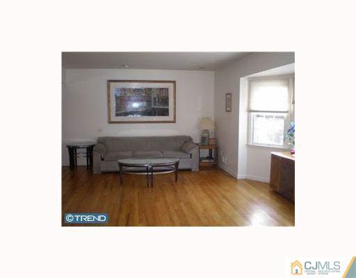 273 Dallas Road North Brunswick, NJ 08902 - Photo 4 of 7 Gallery Image 4