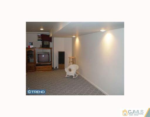 273 Dallas Road North Brunswick, NJ 08902 - Photo 5 of 7 Gallery Image 5