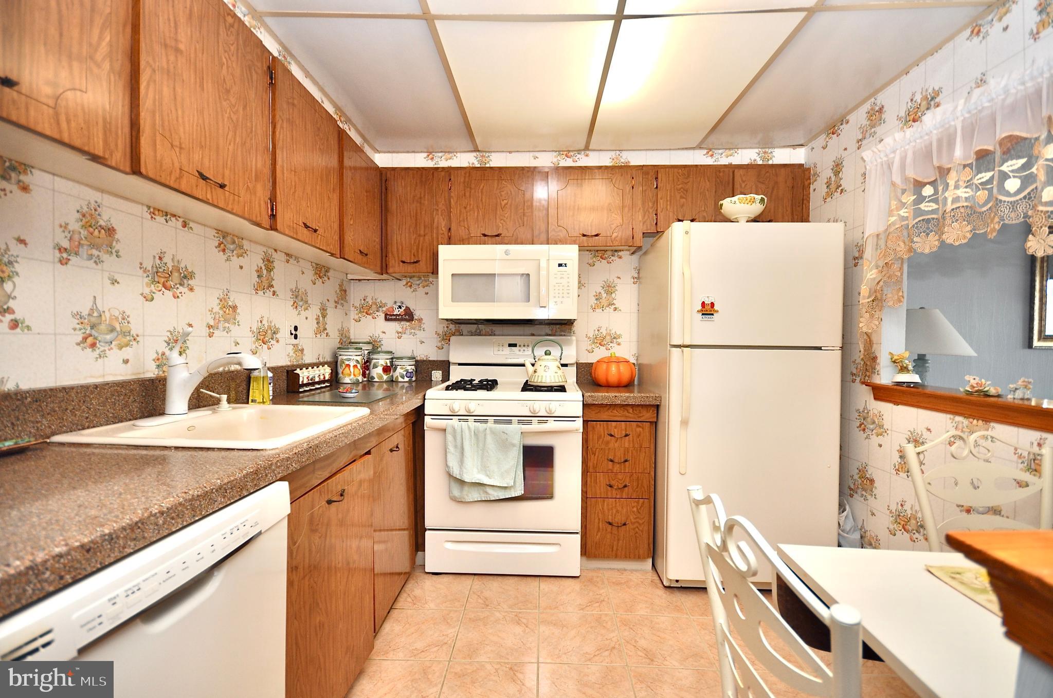 3539 Oakhill Road Philadelphia, PA 19154 - Photo 8 of 32 Gallery Image 8