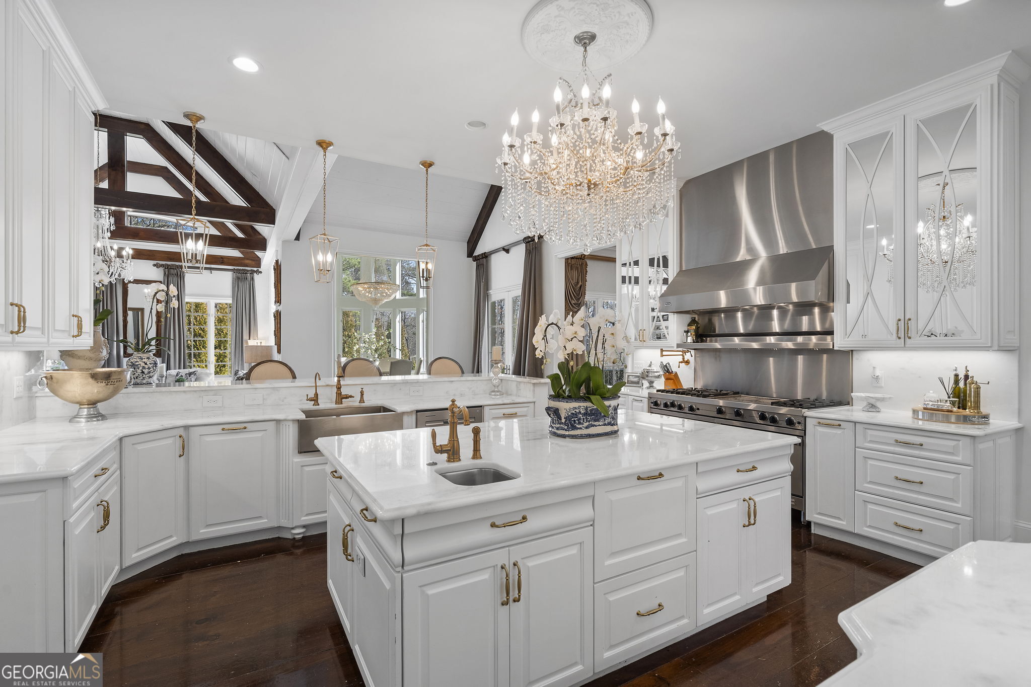 9 Belle Meade Drive Rome, GA 30165 - Photo 18 of 78 a kitchen that has a lot of cabinets in it