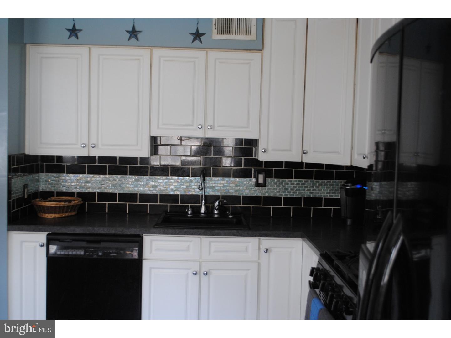 11007 Calera Road Philadelphia, PA 19154 - Photo 8 of 25 Gallery Image 8