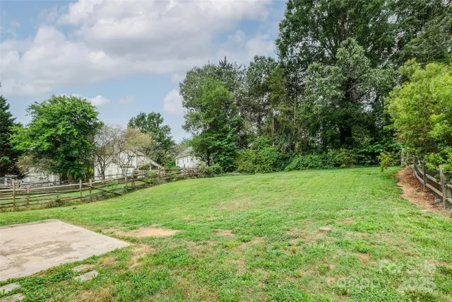 $575,000 | 16017 Woodcote Drive, Huntersville, NC 28078