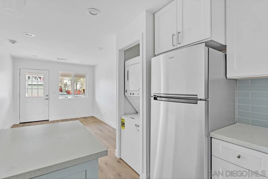 4922 Muir Avenue San Diego, CA 92107 - Photo 8 of 69