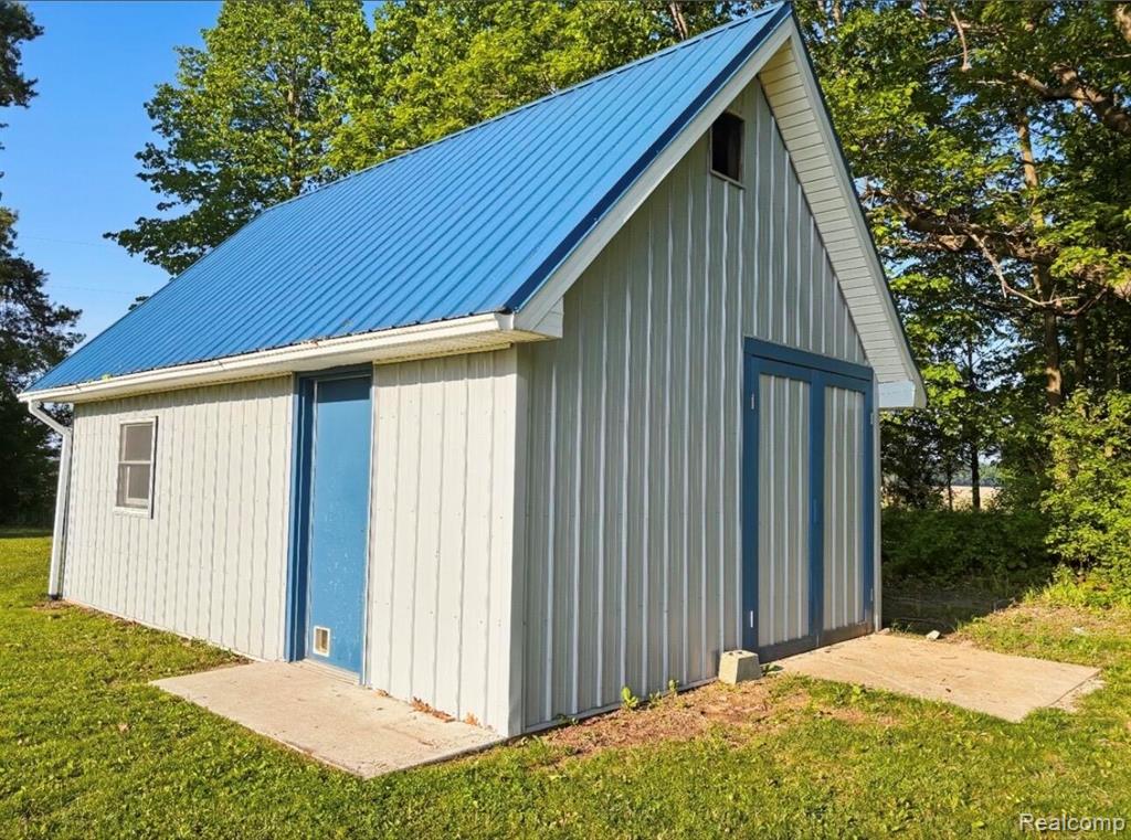 3835 North Graham Road Freeland, MI 48623 - Photo 27 of 30