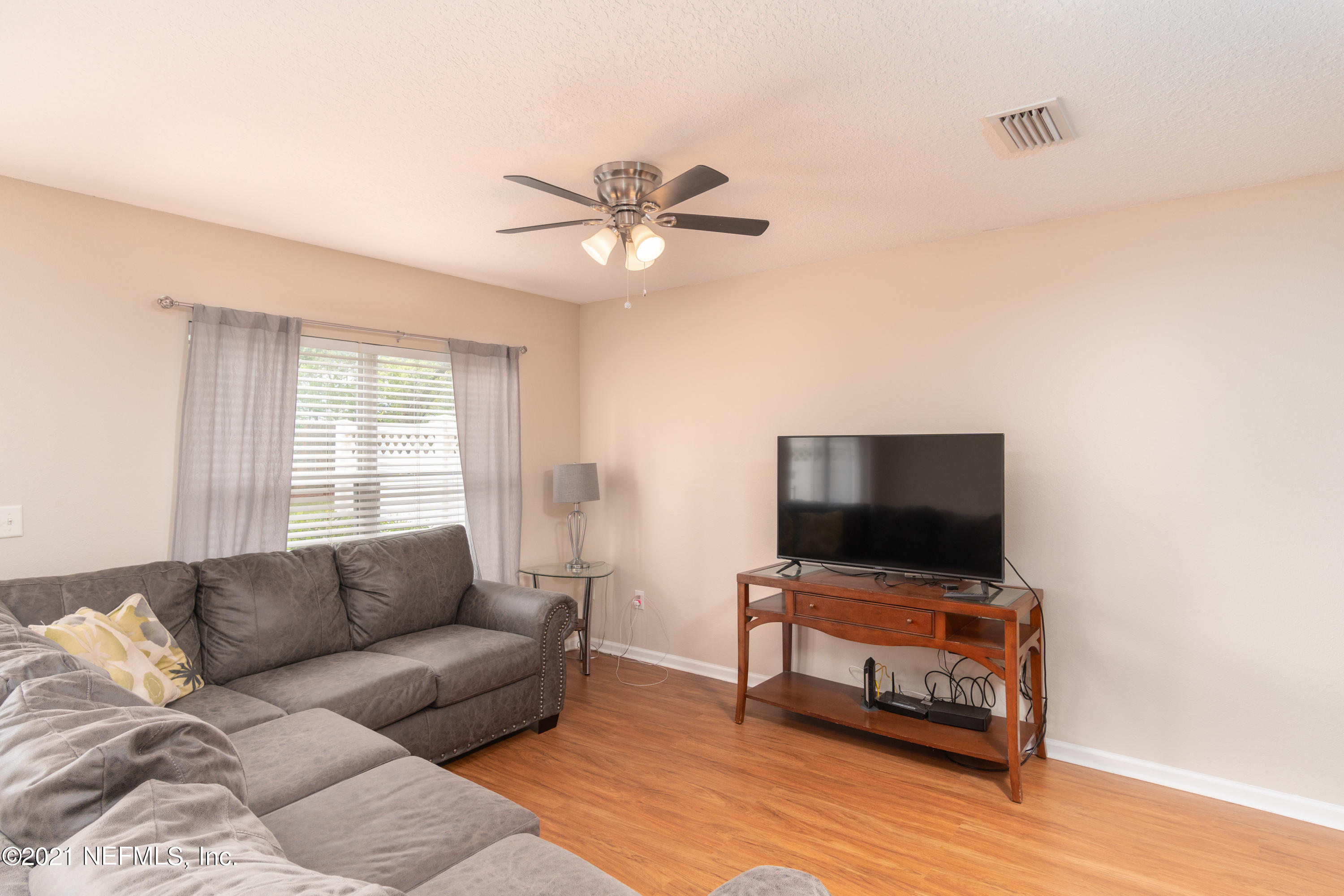 6402 Shortleaf Place Jacksonville, FL 32244 - Photo 15 of 38 Living area