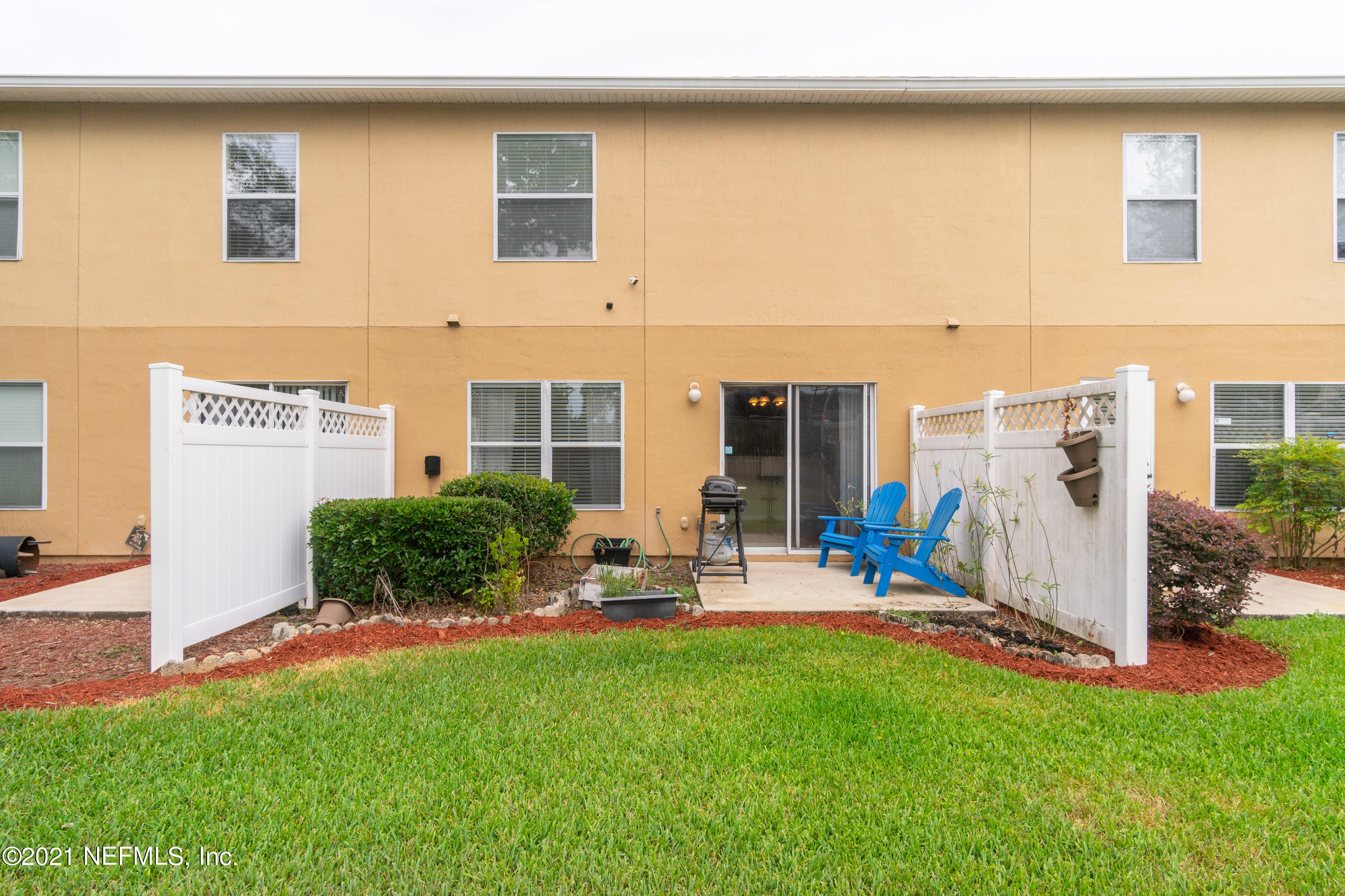 6402 Shortleaf Place Jacksonville, FL 32244 - Photo 34 of 38 Back patio