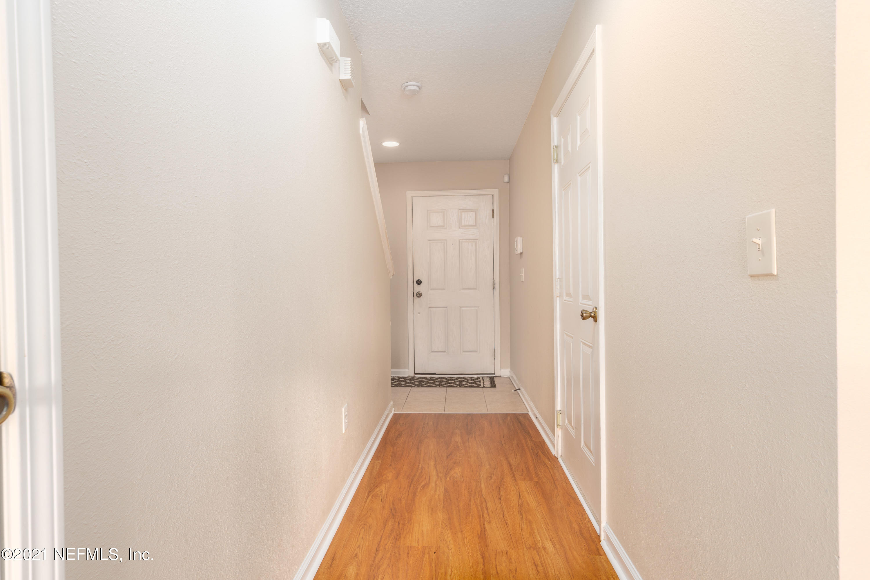 6402 Shortleaf Place Jacksonville, FL 32244 - Photo 5 of 38 Front hallway