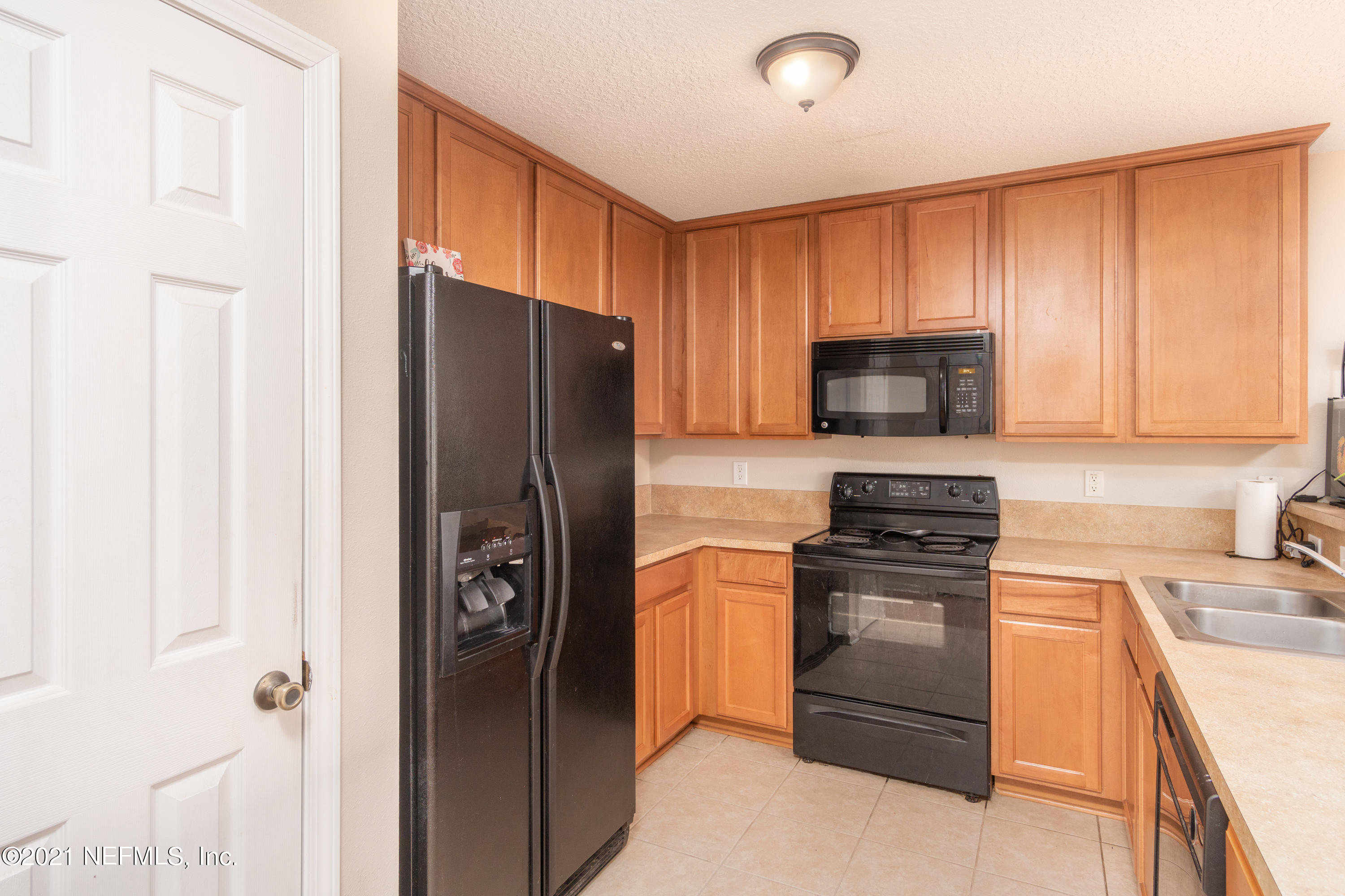 6402 Shortleaf Place Jacksonville, FL 32244 - Photo 9 of 38 Kitchen