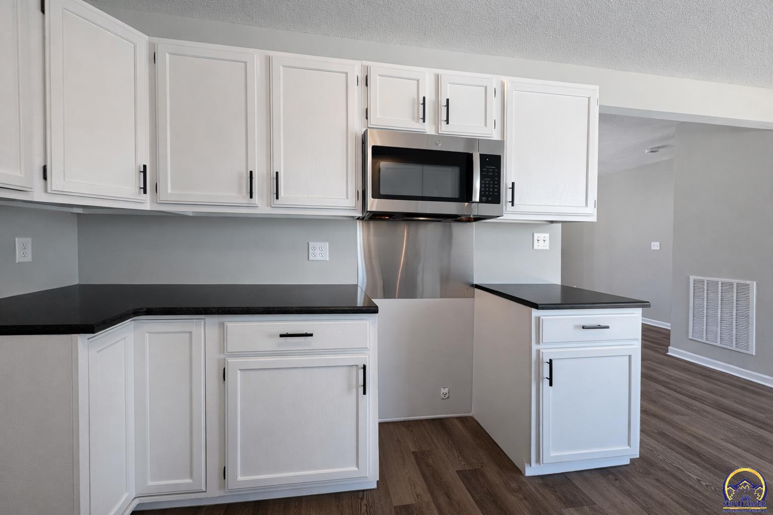 7879 Seneca Lake Road Ozawkie, KS 66070 - Photo 10 of 30