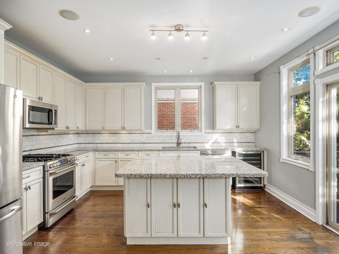 66 West 15th Street Chicago, IL 60605 - Photo 15 of 27