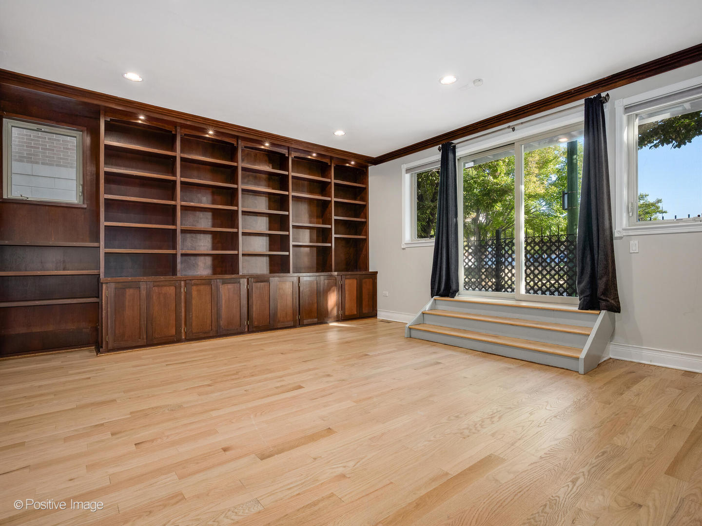 66 West 15th Street Chicago, IL 60605 - Photo 3 of 27