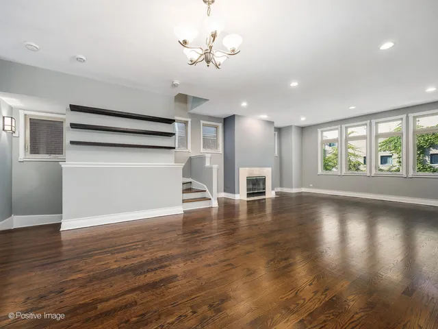 $1,195,000 | 66 West 15th Street, Chicago, IL 60605