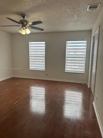 $2,500 | 1373 West 69th Street, Hialeah, FL 33014