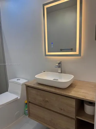 $2,500 | 1373 West 69th Street, Hialeah, FL 33014