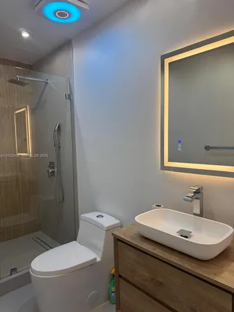 $2,500 | 1373 West 69th Street, Hialeah, FL 33014