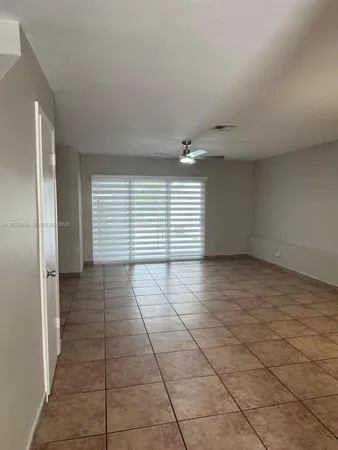 $2,500 | 1373 West 69th Street, Hialeah, FL 33014