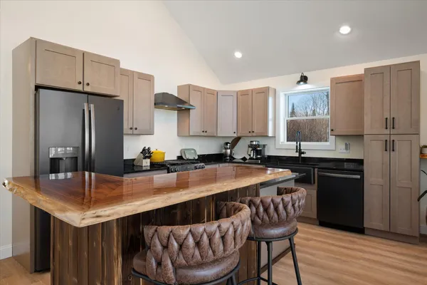 $574,900 | 1431 Kennebec Road, Hampden, ME 04444