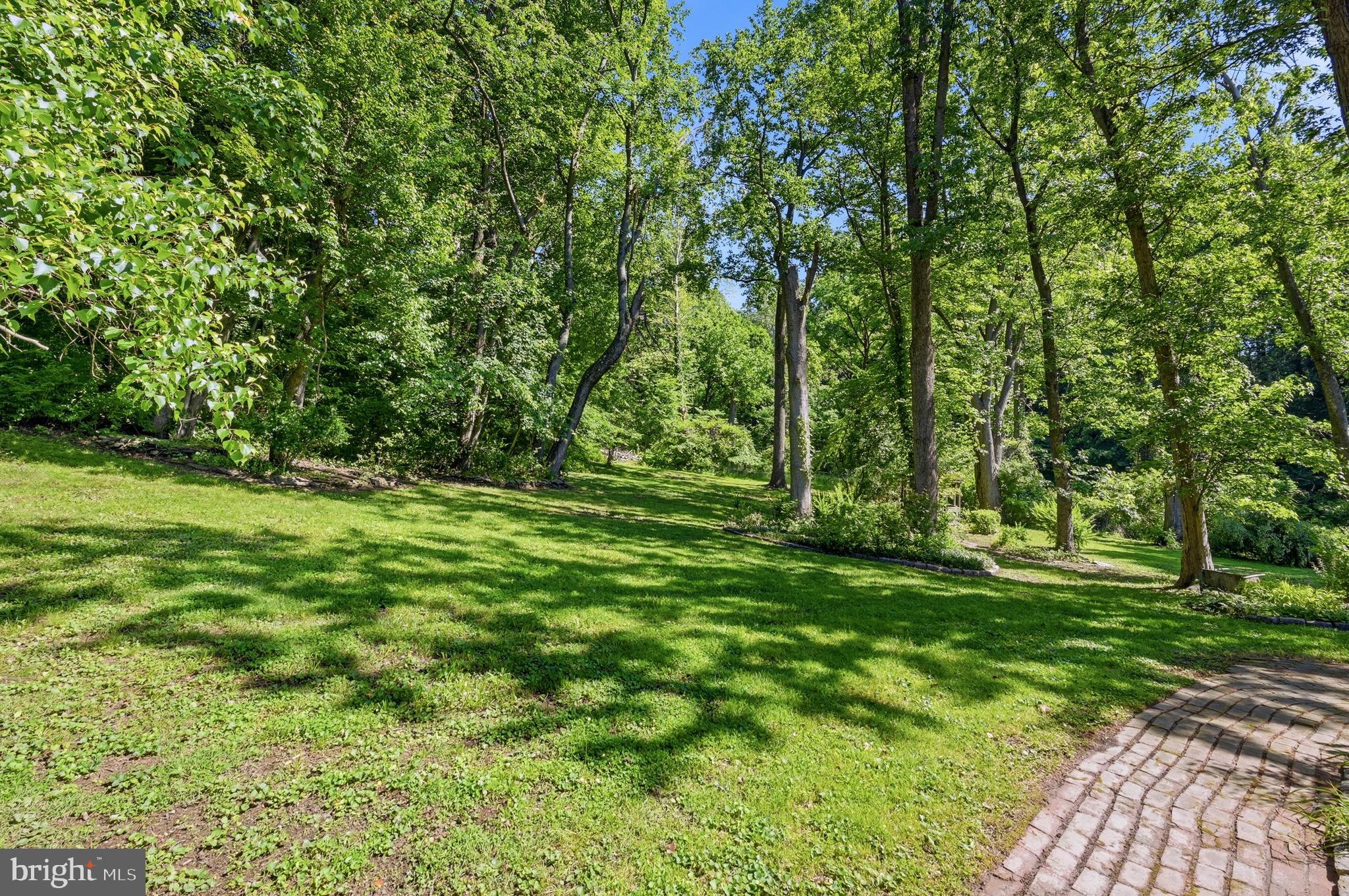 736 Summit Avenue Philadelphia, PA 19128 - Photo 29 of 34