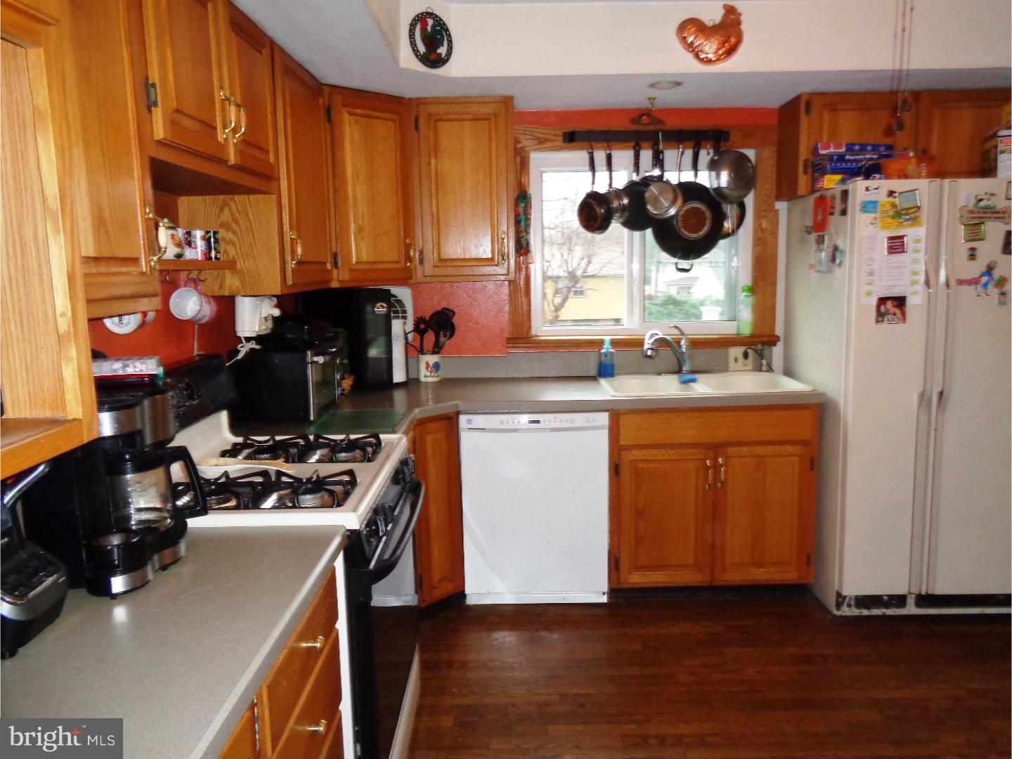 212 Round Hill Road Voorhees, NJ 08043 - Photo 3 of 13 Gallery Image 3