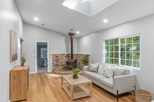 $1,189,000 | 831 Hillcrest Drive, Felton, CA 95018