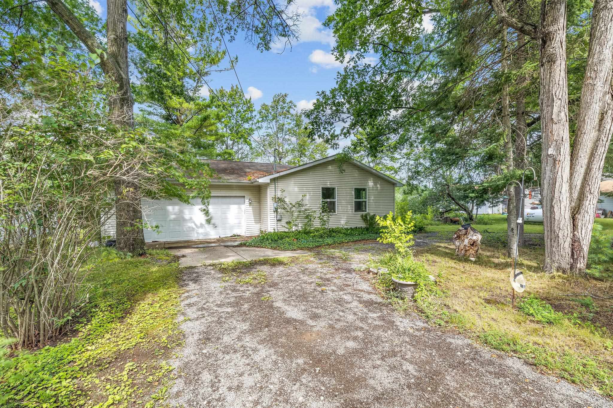 2402 South Whitney Beach Road Beaverton, MI 48612 - Photo 23 of 35
