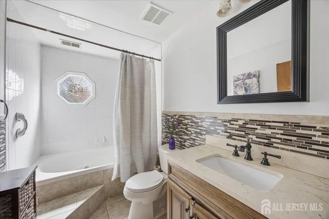 $612,000 | 680 Main Street, Fords, NJ 08863