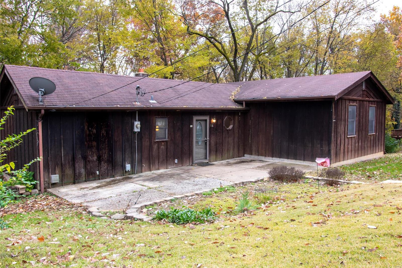 5326 Fern Beach Road St. Louis, MO 63128 - Photo 1 of 15 Gallery Image 1