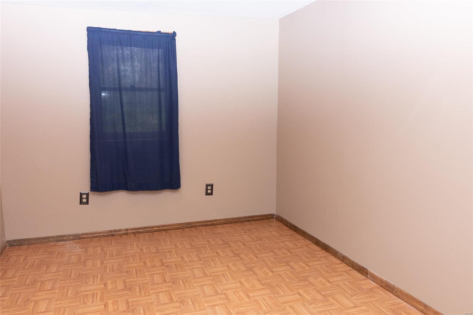 5326 Fern Beach Road St. Louis, MO 63128 - Photo 13 of 15 Gallery Image 13