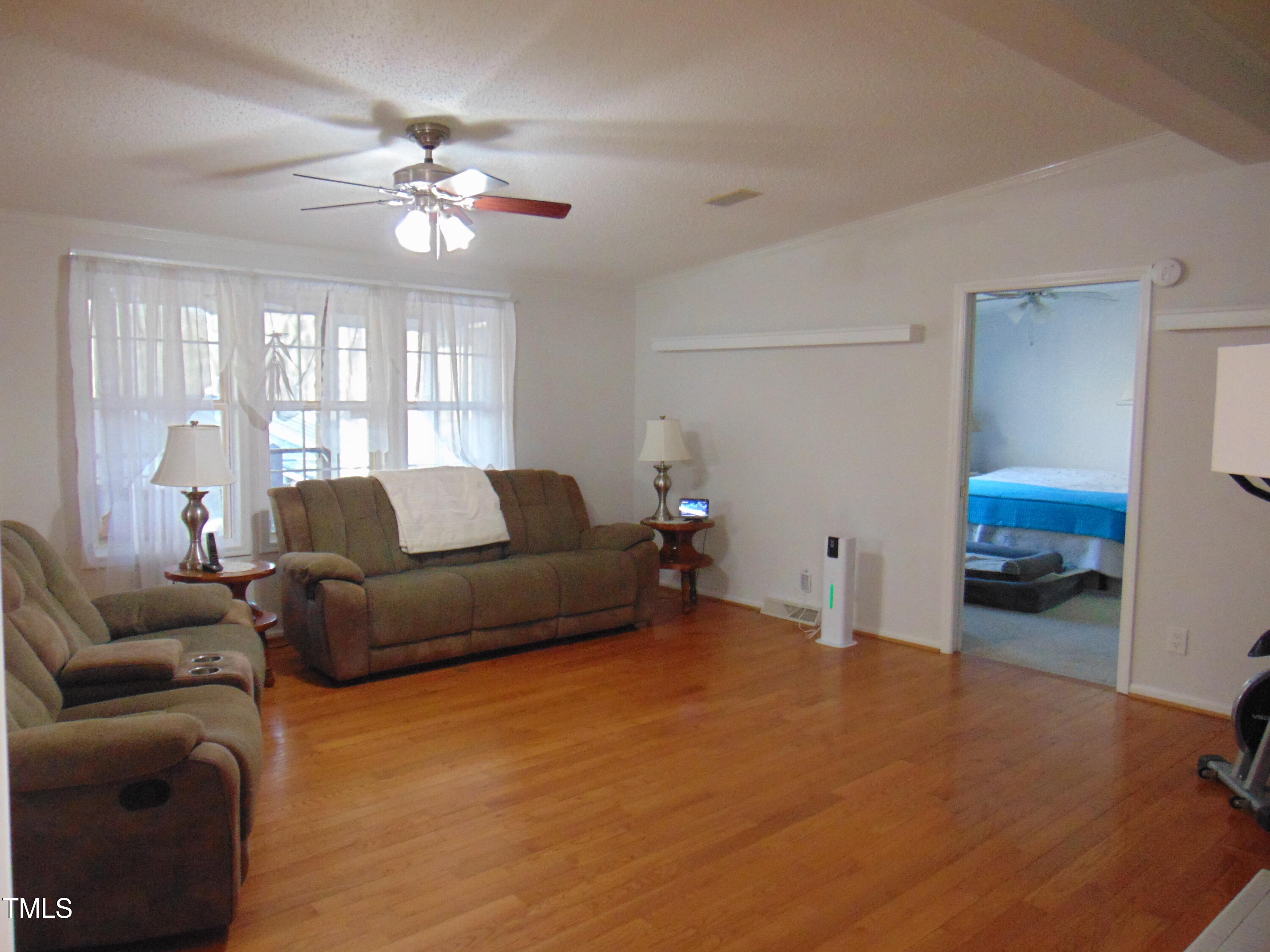 3699 Country Valley Road Oxford, NC 27565 - Photo 8 of 71 DSC03797