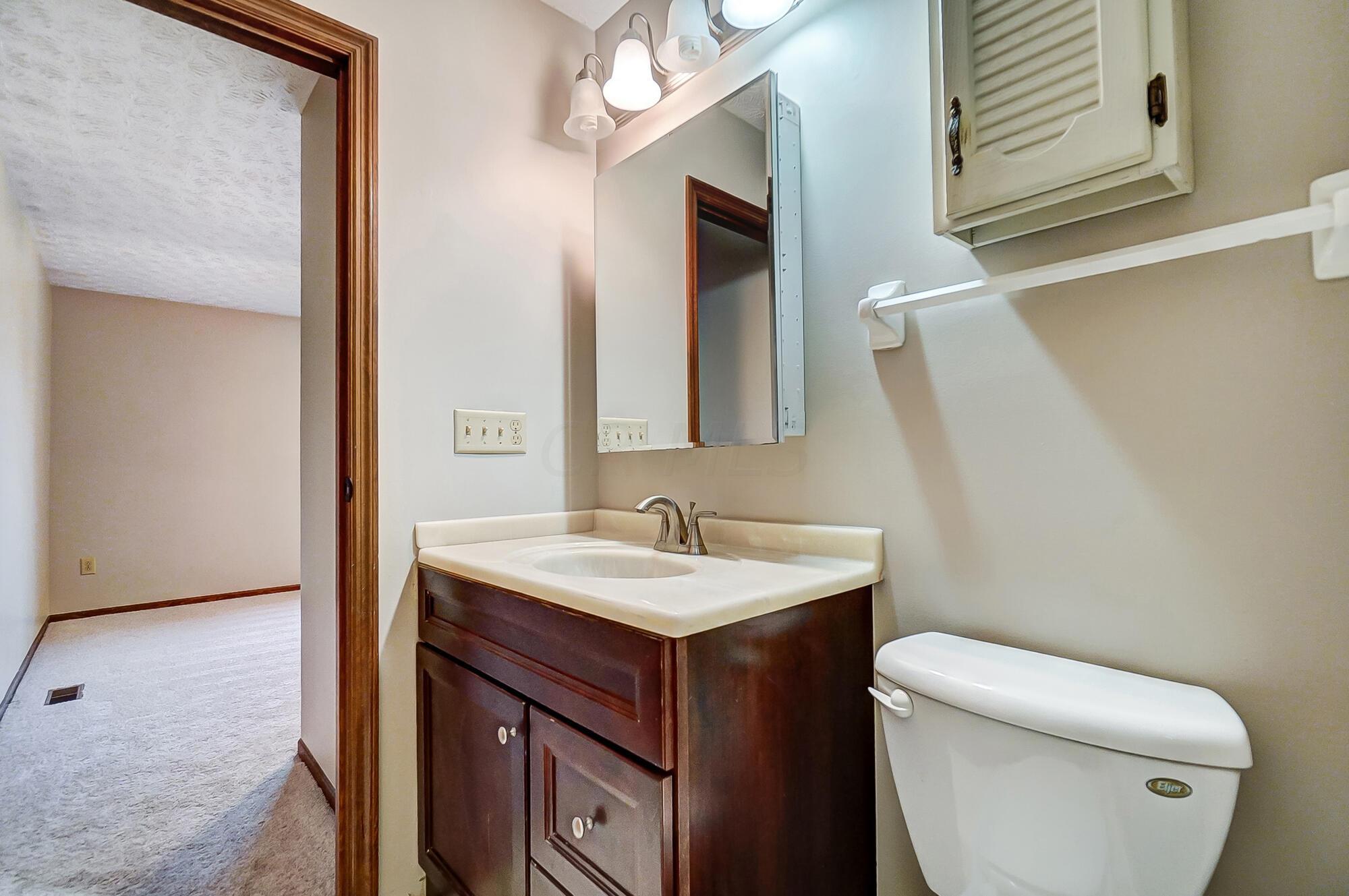 91 Lawrence Road Westerville, OH 43081 - Photo 22 of 50 026