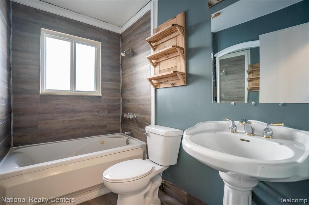 6749 Rivard Avenue Warren, MI 48091 - Photo 6 of 14