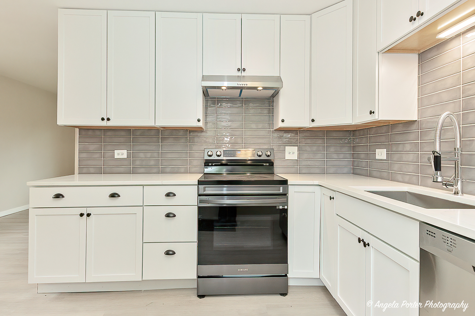 415 Oakwood Road Wauconda, IL 60084 - Photo 3 of 19 Gallery Image 3