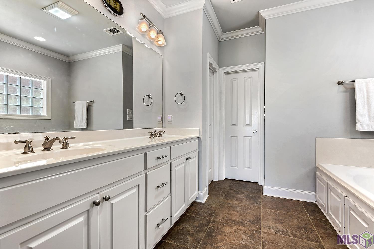 10726 Springtree Avenue Baton Rouge, LA 70810 - Photo 12 of 15