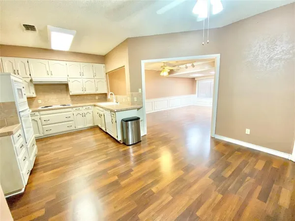 $2,195 | 5714 Louise Way Drive, Arlington, TX 76017