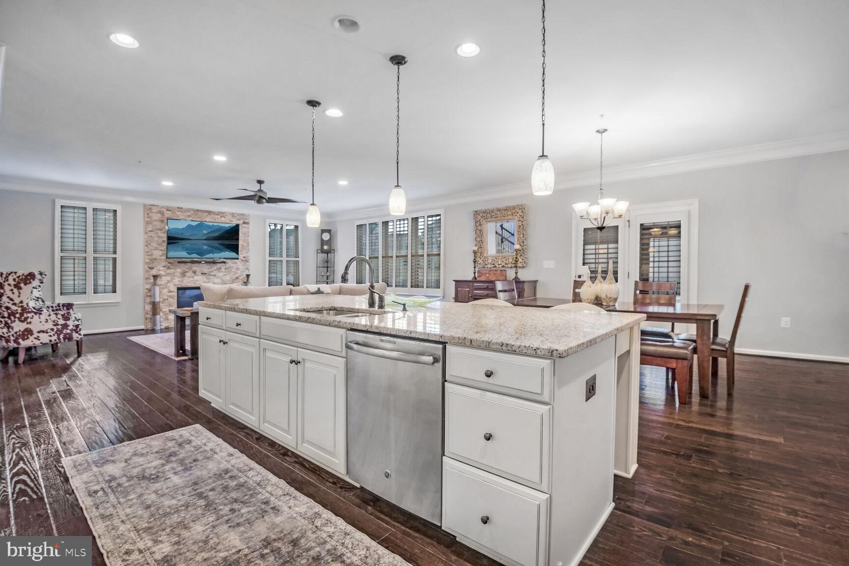 13767 Soaring Wing Lane Silver Spring, MD 20906 - Photo 6 of 42 Kitchen Island