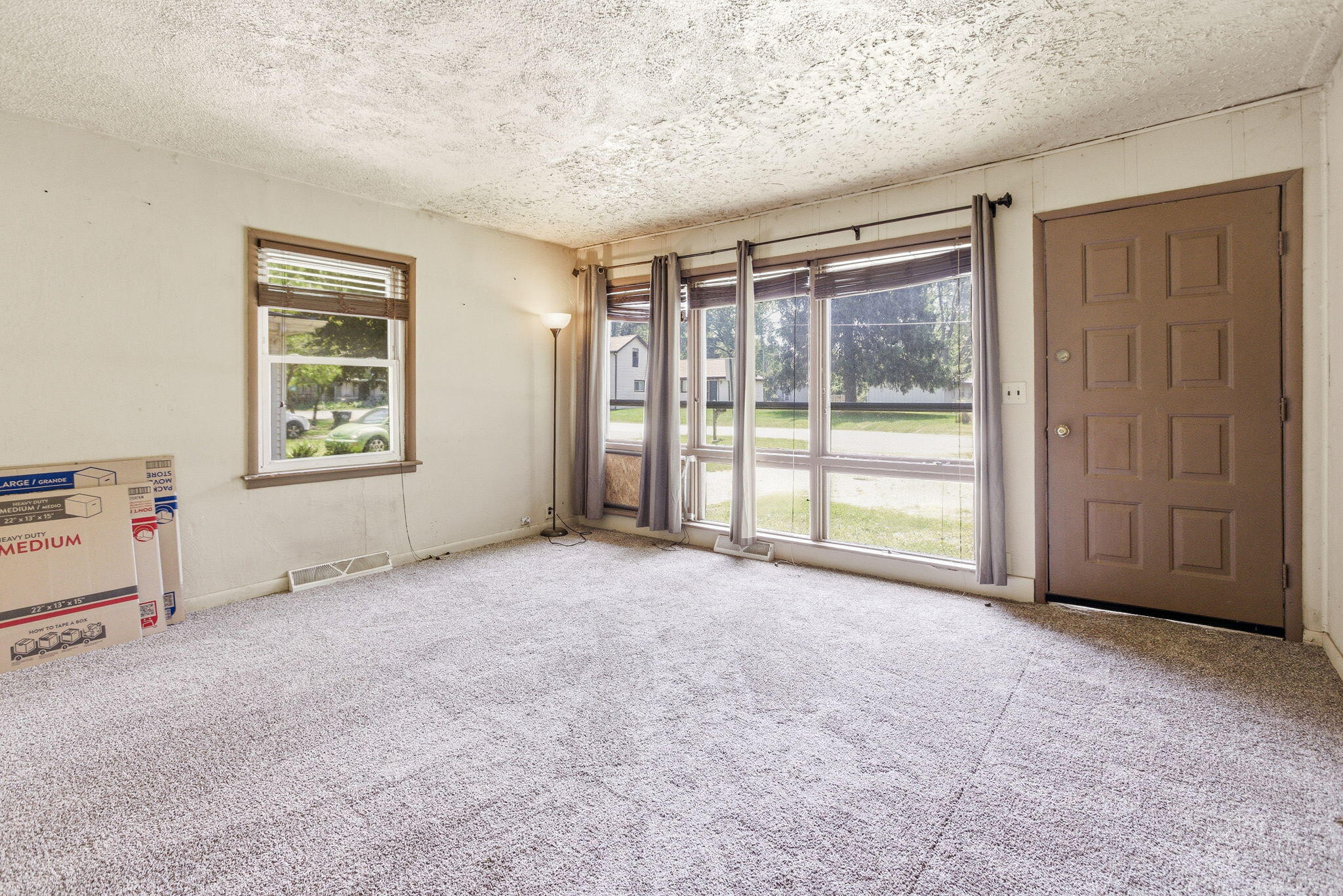 7275 Helen Coloma, MI 49038 - Photo 16 of 21 3-web-or-mls-20260610_7275 Helen St Colo