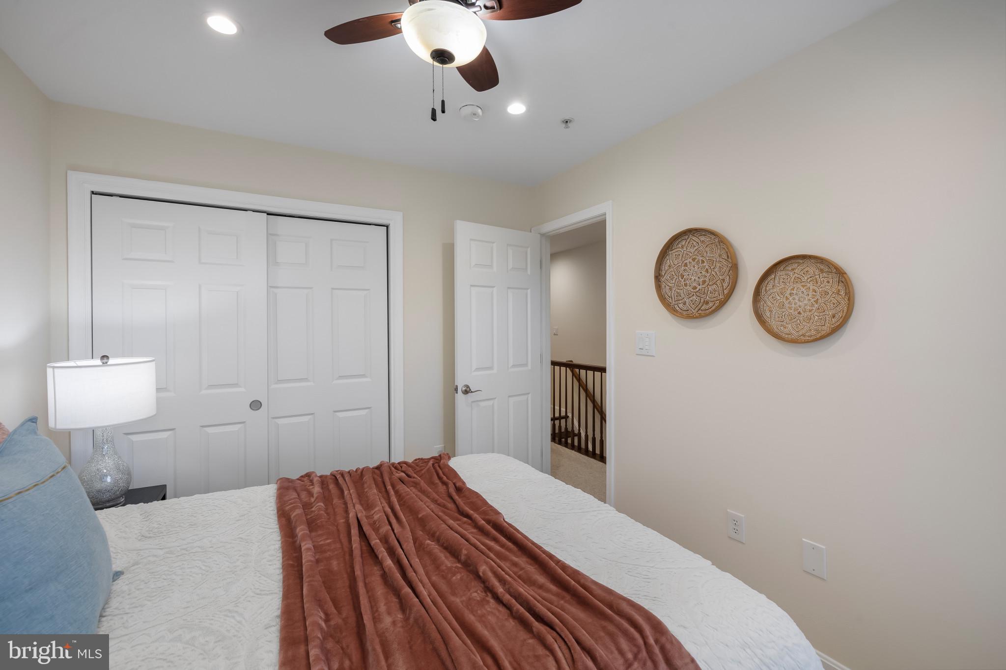 608 South Glover Street Baltimore, MD 21224 - Photo 24 of 41 Rear bedroom w/ ensuite bathroom