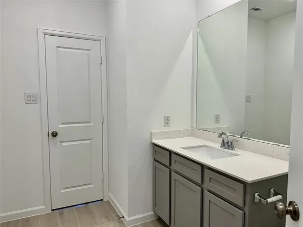 $2,350 | 5506 Amber Brook Lane, Fulshear, TX 77441