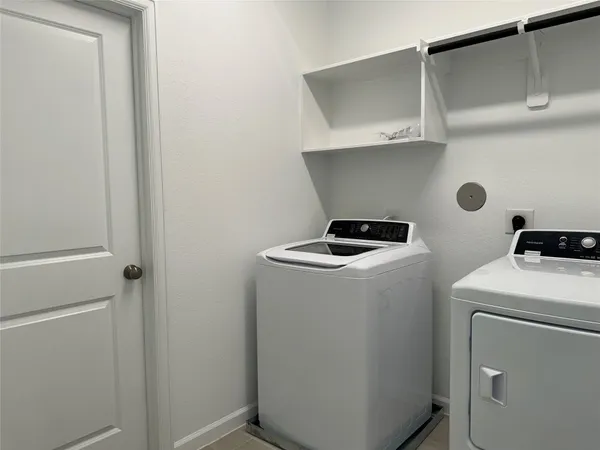 $2,350 | 5506 Amber Brook Lane, Fulshear, TX 77441