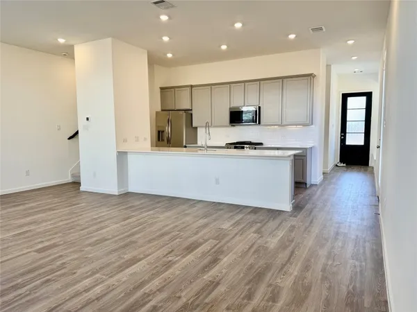 $2,350 | 5506 Amber Brook Lane, Fulshear, TX 77441